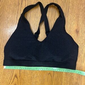 Black Women's Ribbed Sports Bra